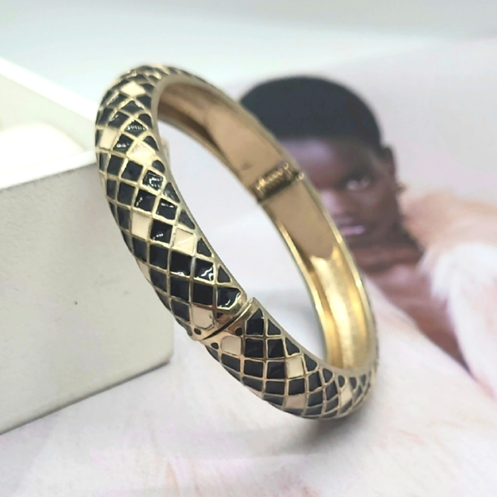 Vintage Retro Classic Enamel Checkerboard Gold Hinge Clamper Bracelet